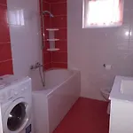 Apartament 1 *