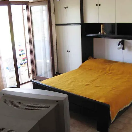 1 Apartament
