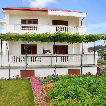 1 Apartament