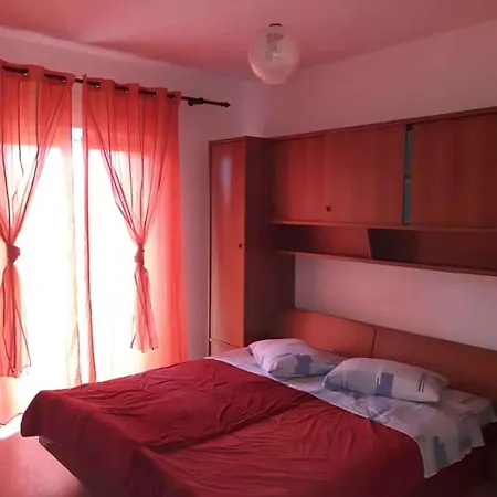 1 Apartament