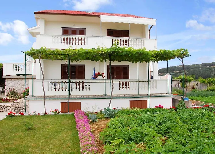 1 Apartment